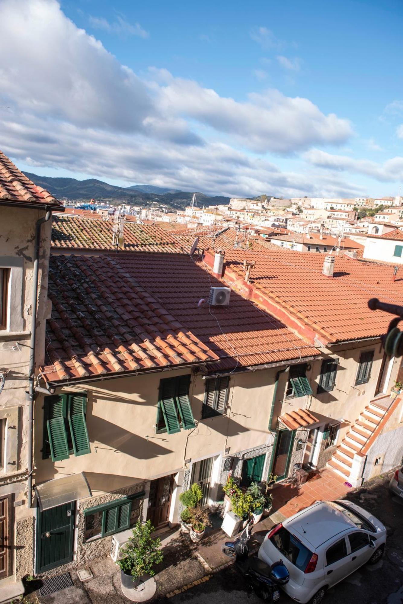 Casa Vacanze Nel Centro Storico Di بورتوفيرّايو المظهر الخارجي الصورة